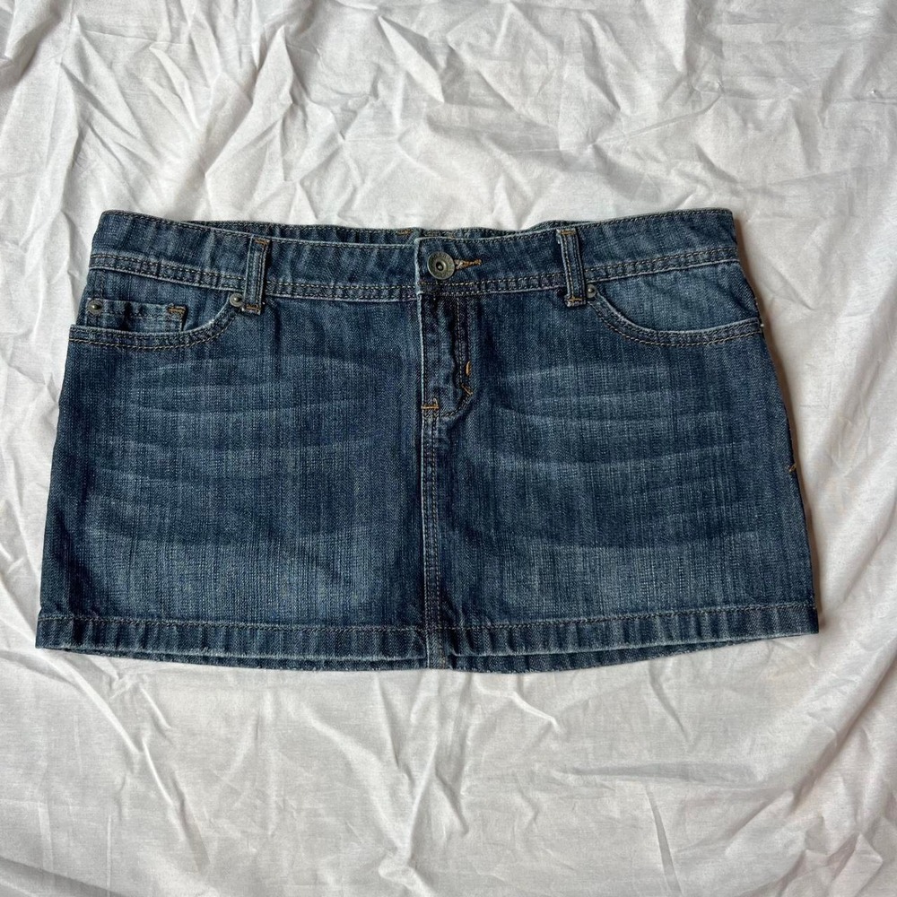 2000s GARAGE Low-Rise Dark Wash Denim Mini Skirt